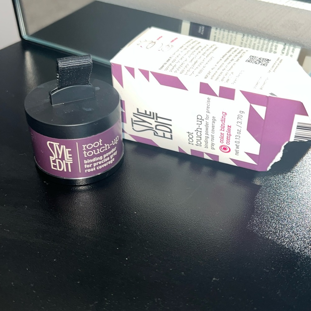 Style Edit Root Touch-up in Medium black for Hair